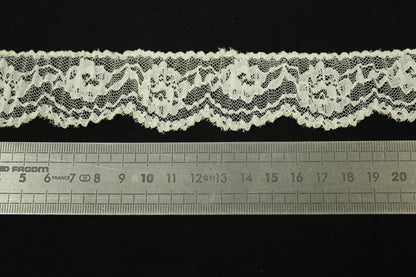 Galon - dentelle plissé - écru - photo 2/3 | So Tissus
