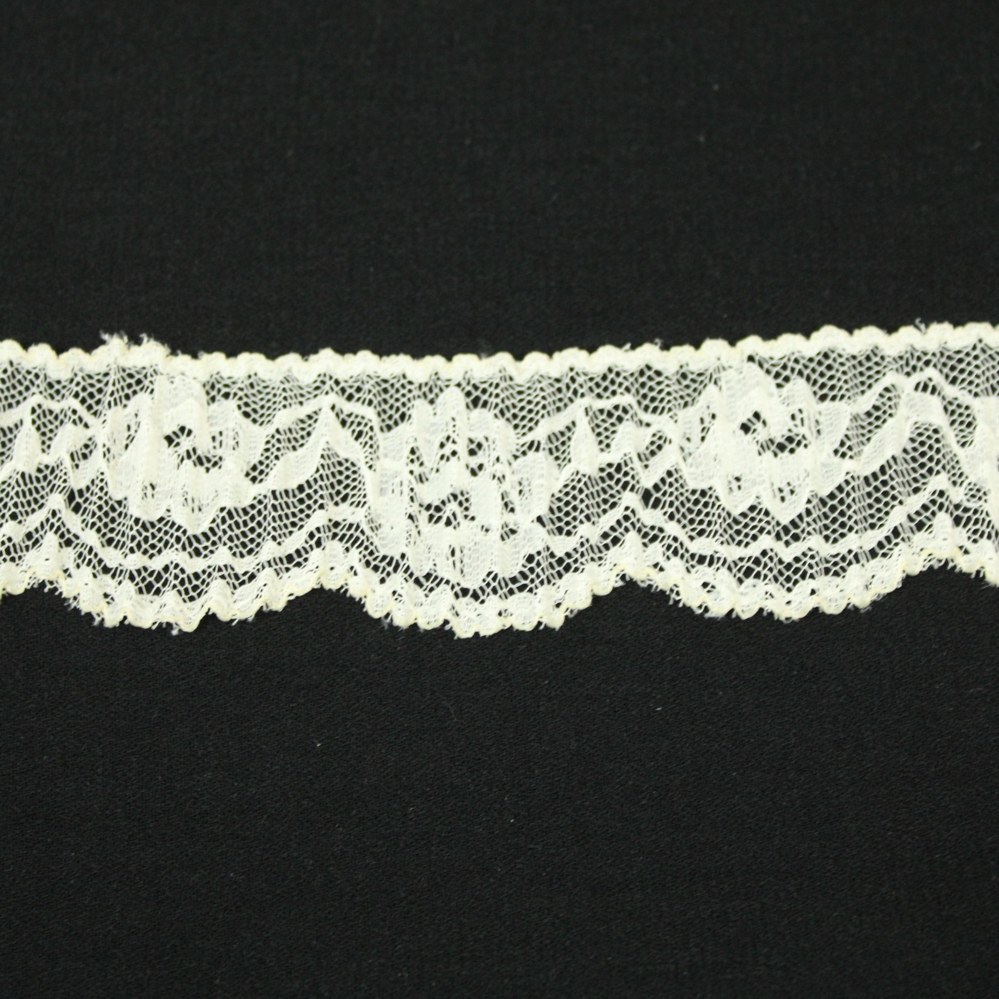 Galon - dentelle plissé - écru - photo 1/3 | So Tissus