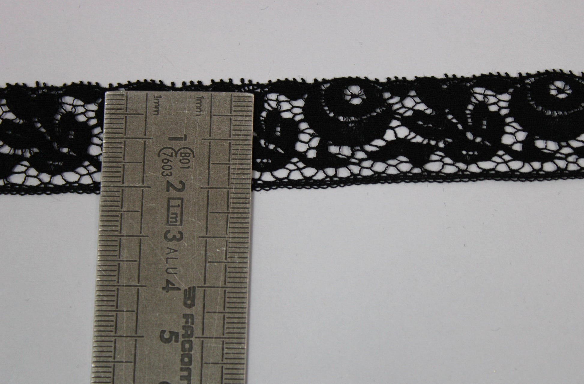 Galon - dentelle noir - photo 3/3 | So Tissus