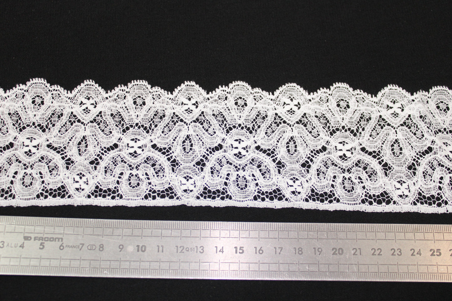 Galon - dentelle blanche - fleuri - photo 2/3 | So Tissus