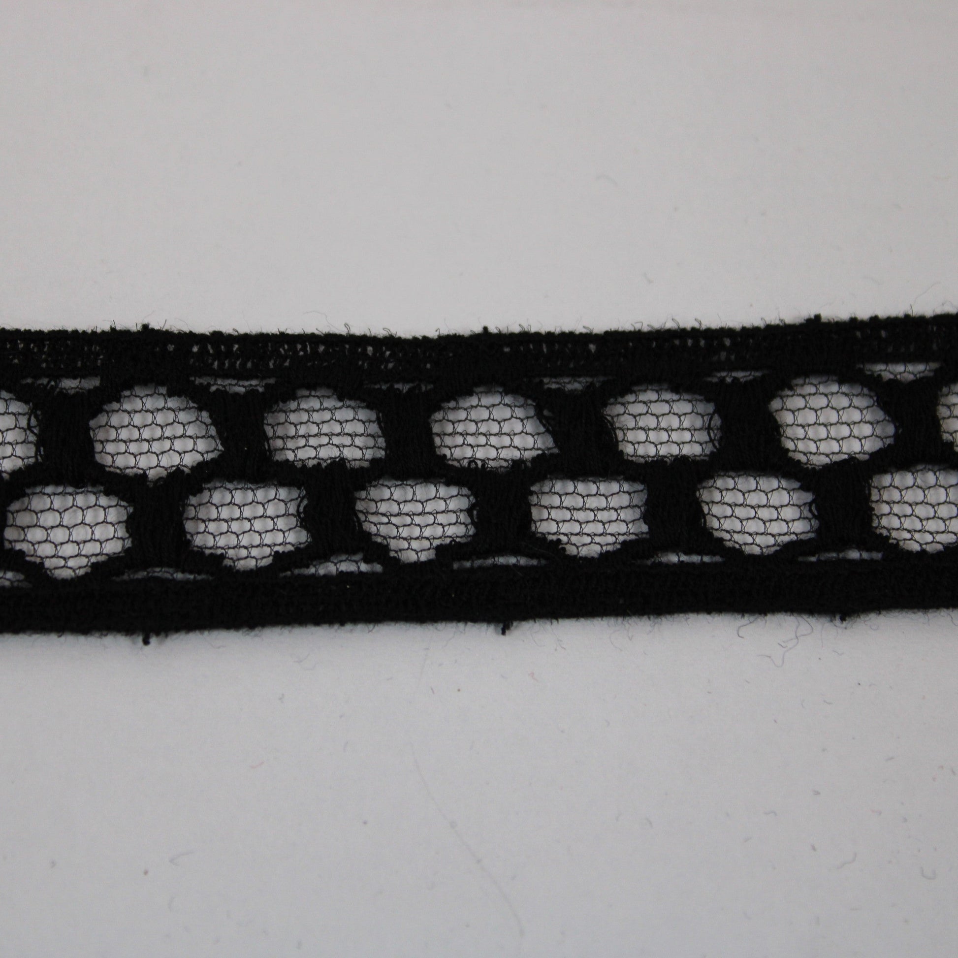 Galon - guipure noire - motif circulaire - photo 1/3 | So Tissus