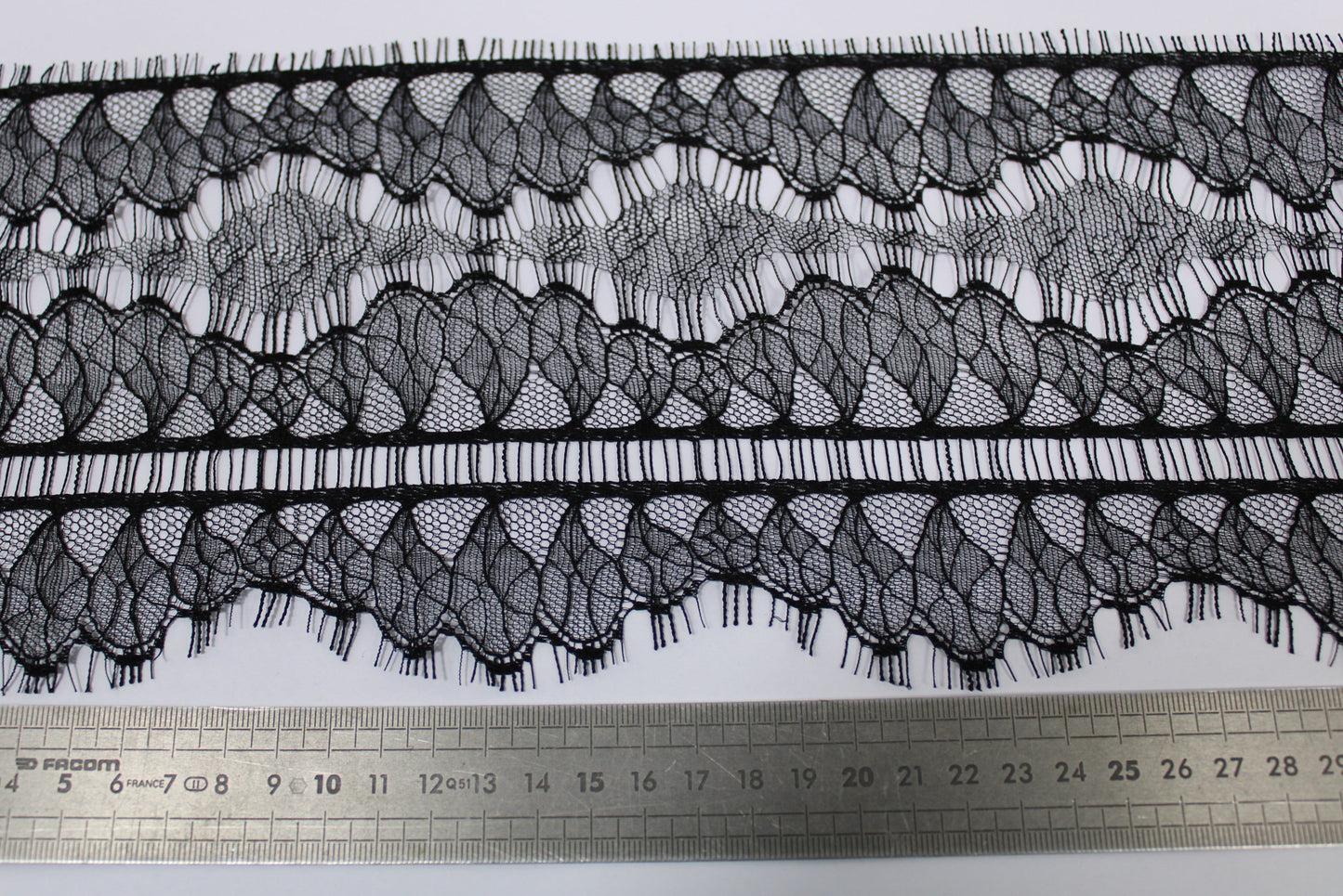 Galon - dentelle noire - photo 2/3 | So Tissus