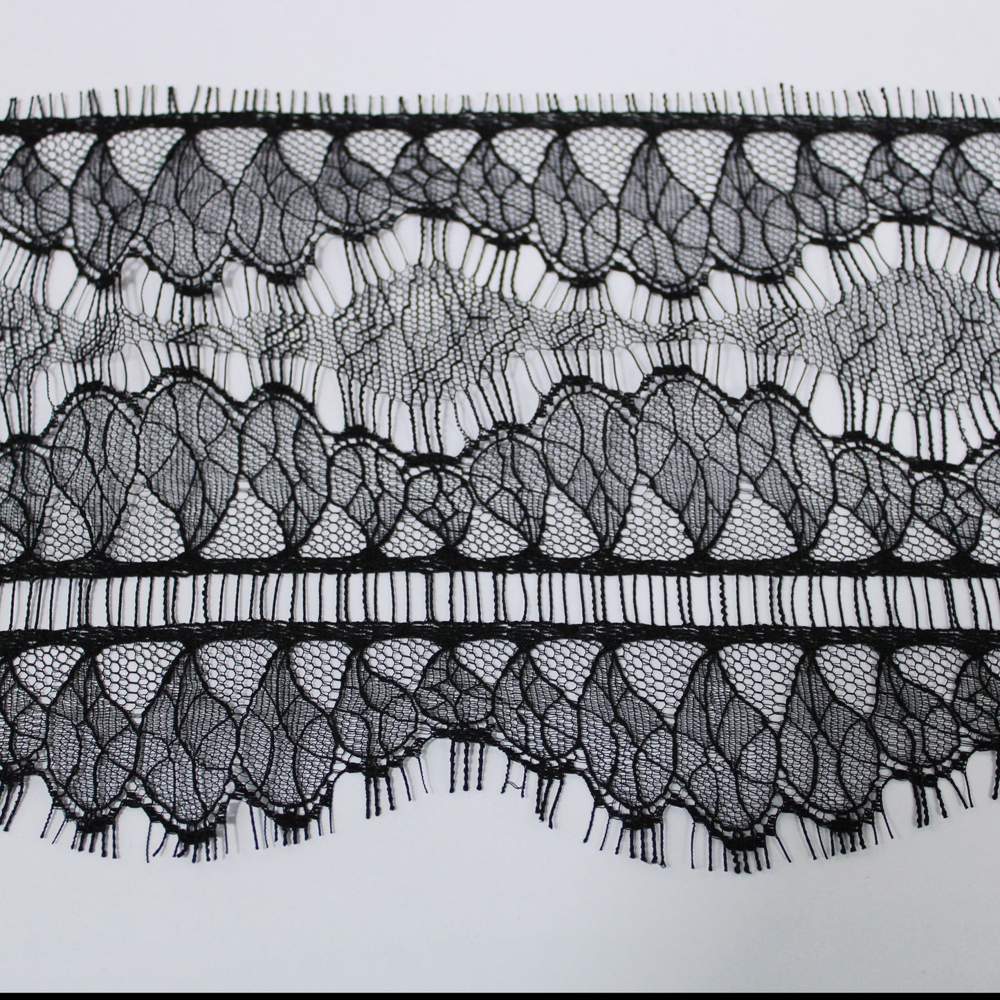 Galon - dentelle noire - photo 1/3 | So Tissus