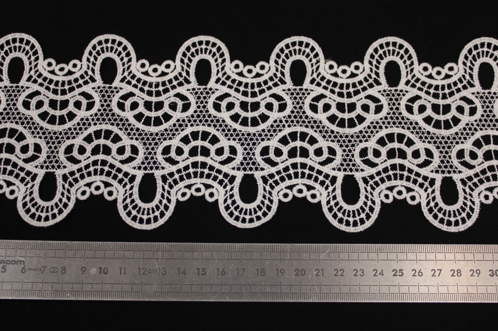 Galon - guipure ivoire - motif rosace - photo 2/3 | So Tissus