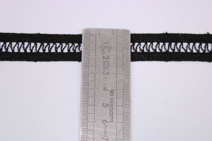 Galon - guipure noir - motif zig-zag - photo 3/3 | So Tissus