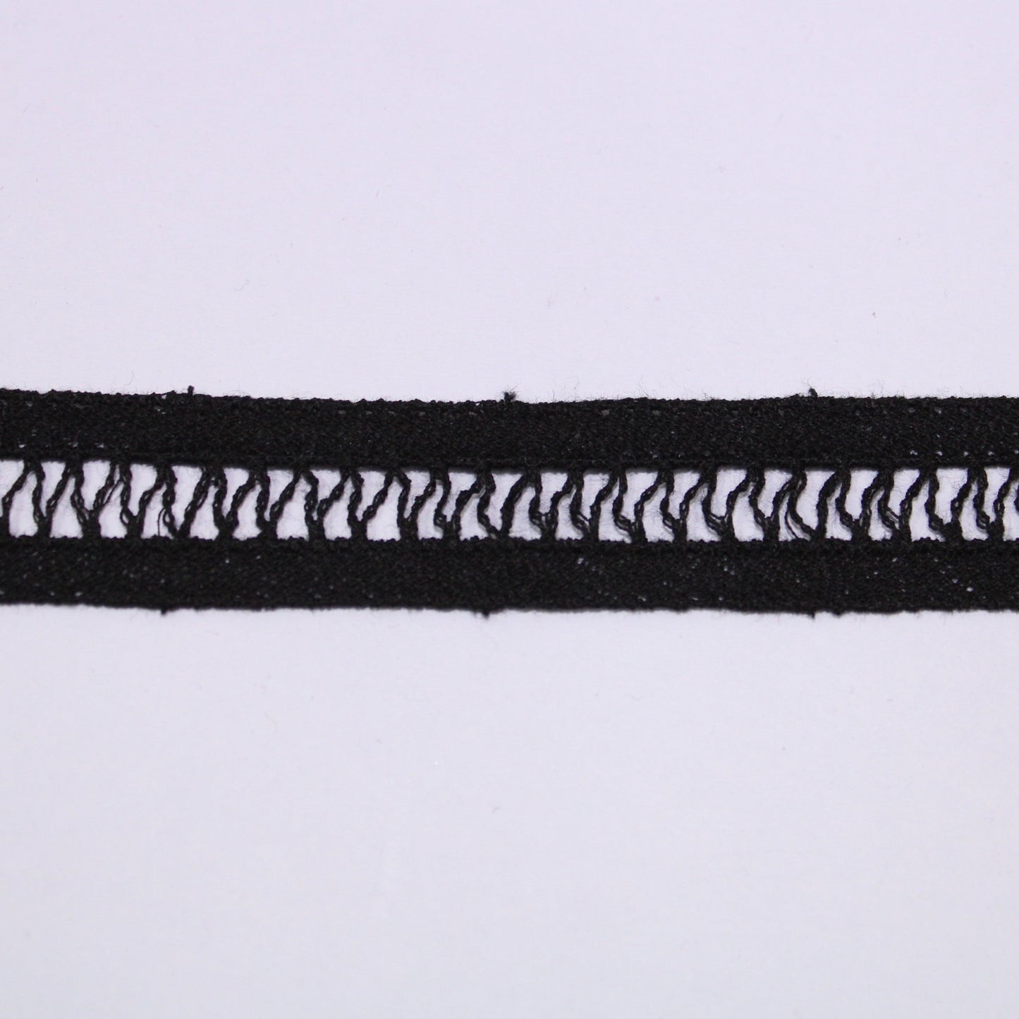 Galon - guipure noir - motif zig-zag - photo 1/3 | So Tissus