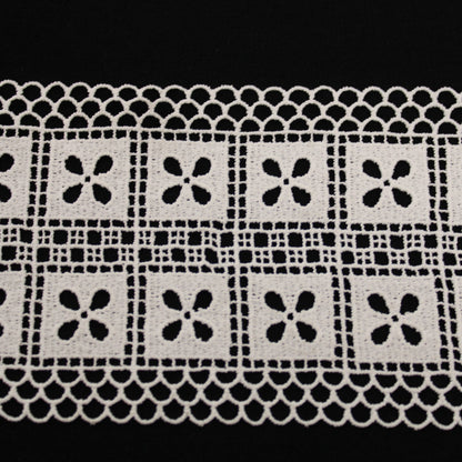 Galon - guipure blanche - motif fleuri - photo 1/3 | So Tissus
