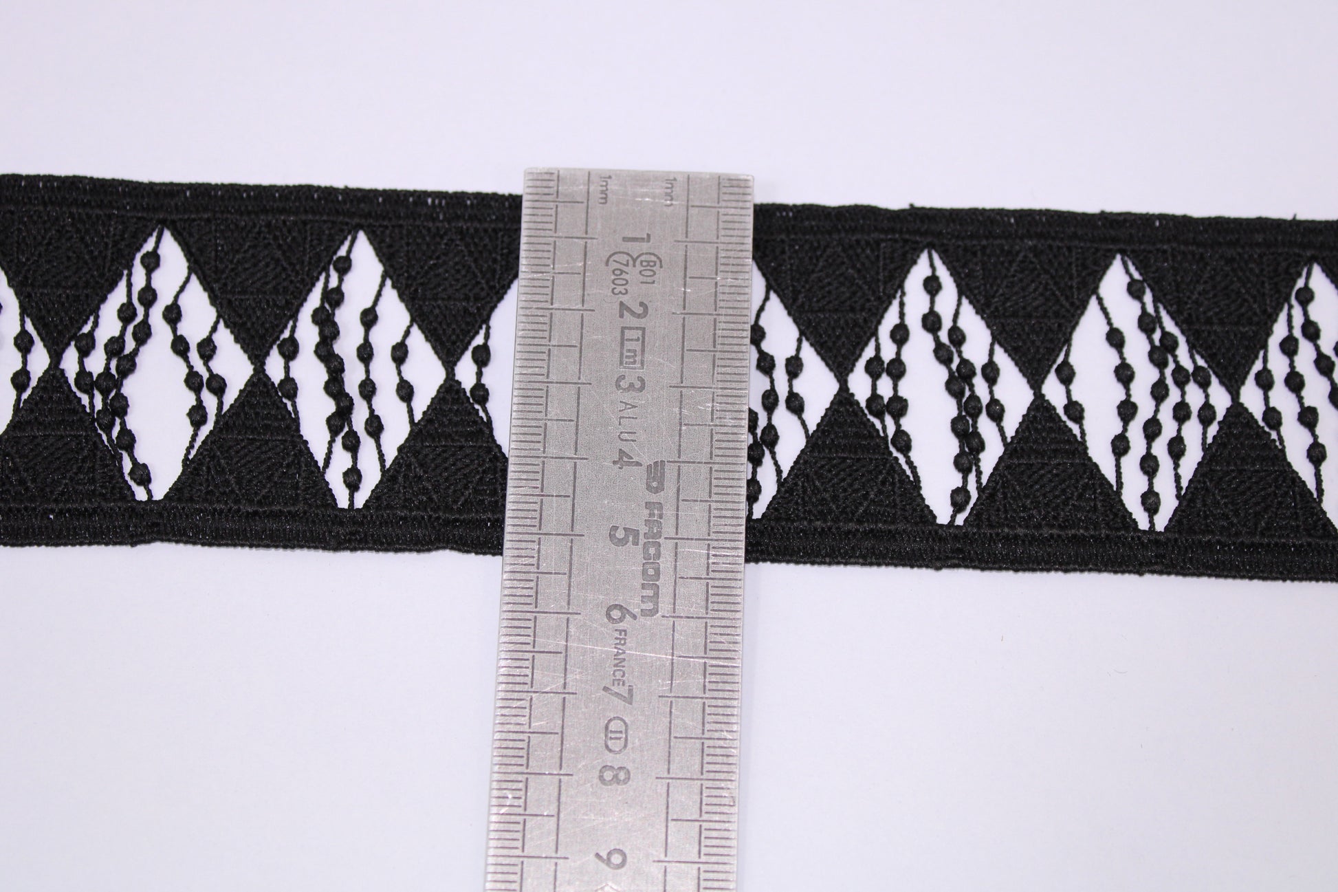 Galon - guipure noire - motif losange - photo 3/3 | So Tissus