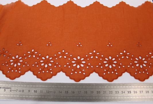 Galon - broderie anglaise rouille - motif fleuri - photo 2/3 | So Tissus