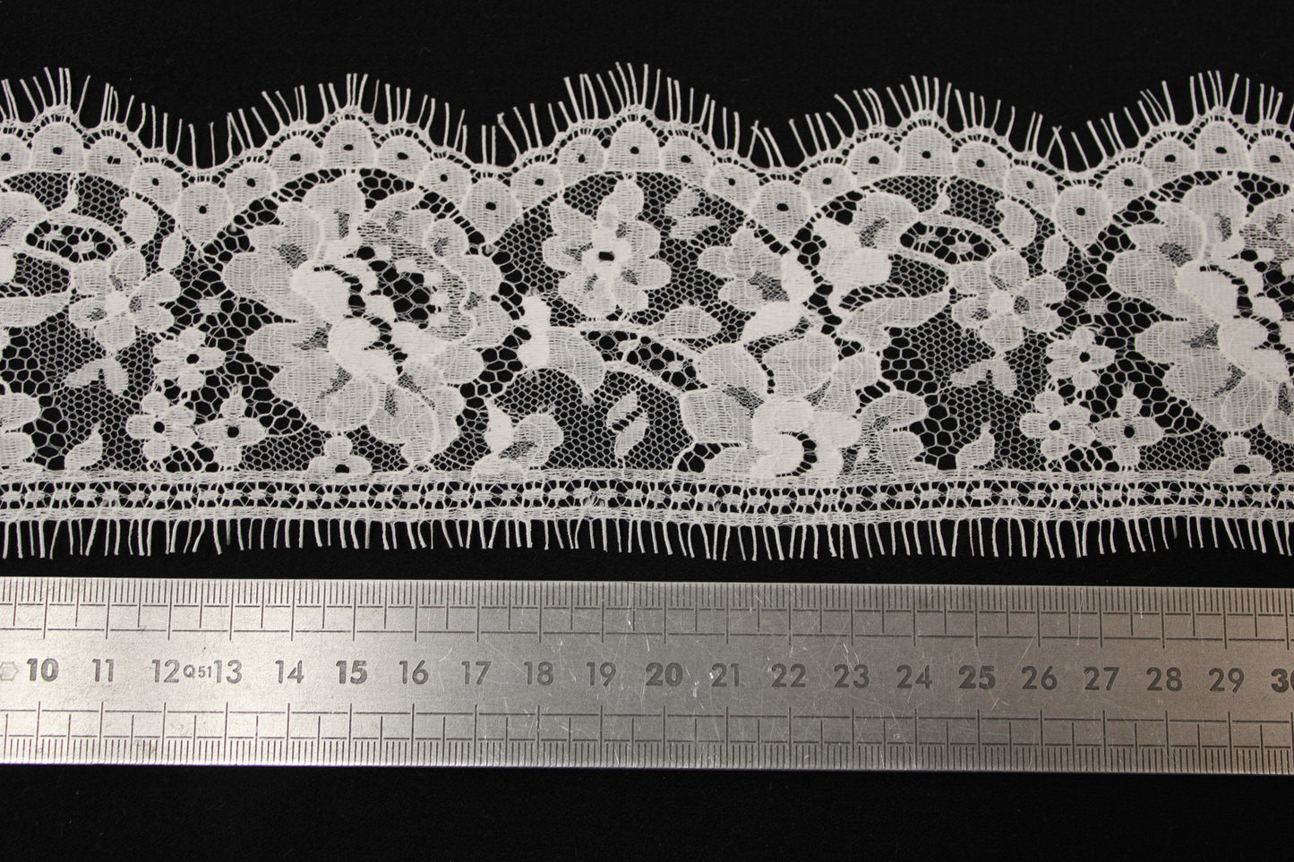 Galon - dentelle ivoire - photo 2/3 | So Tissus