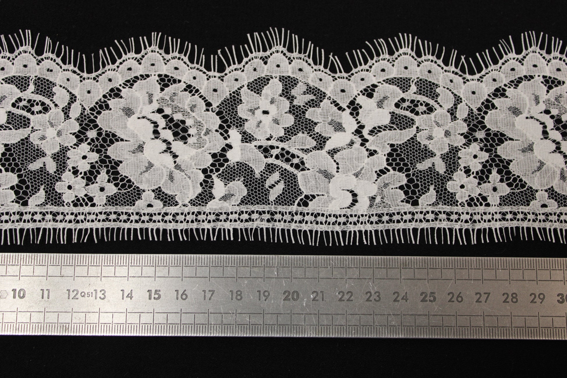 Galon - dentelle ivoire - photo 2/3 | So Tissus