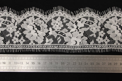 Galon - dentelle ivoire - photo 2/3 | So Tissus