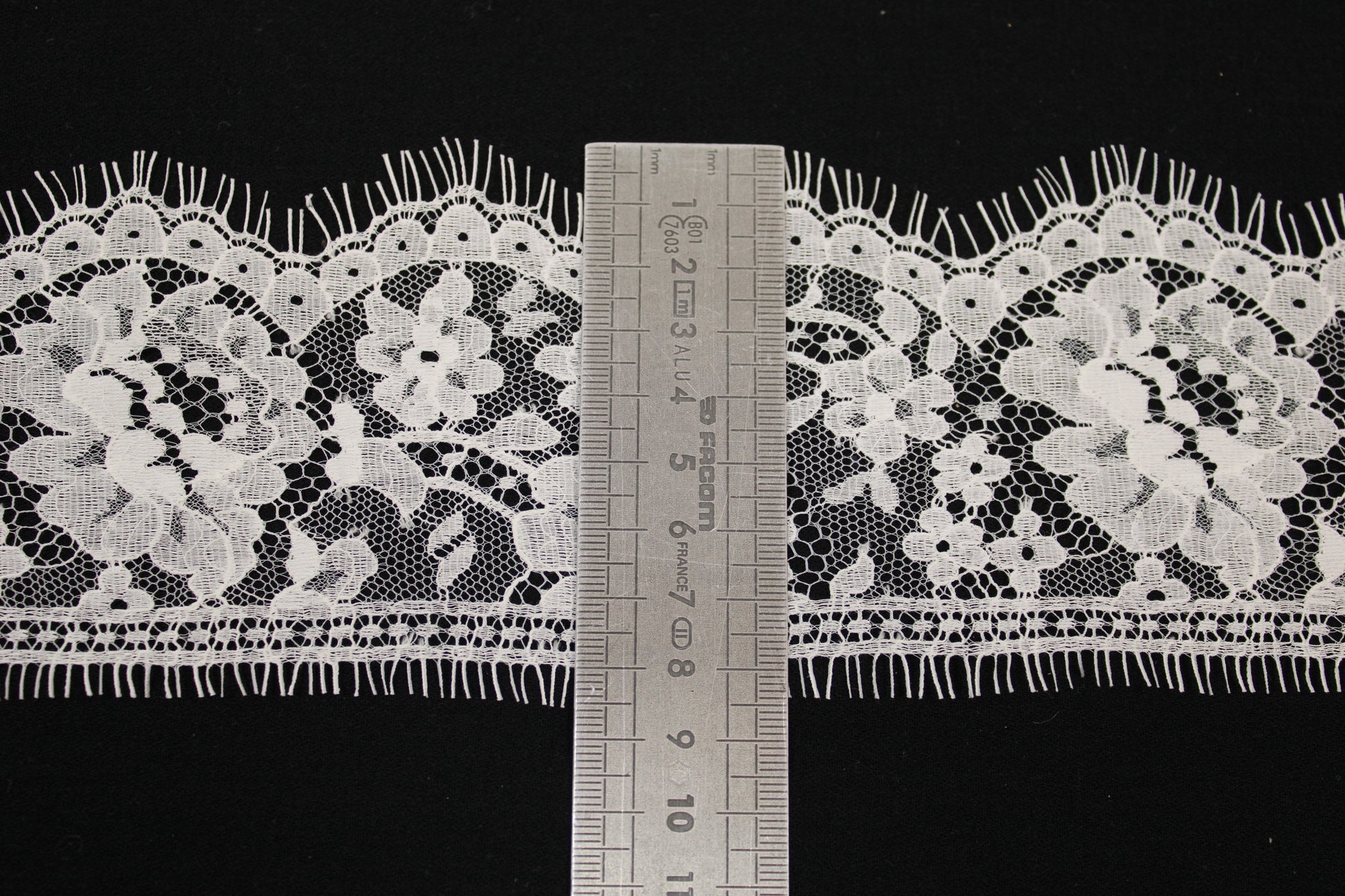 Galon - dentelle ivoire - photo 3/3 | So Tissus