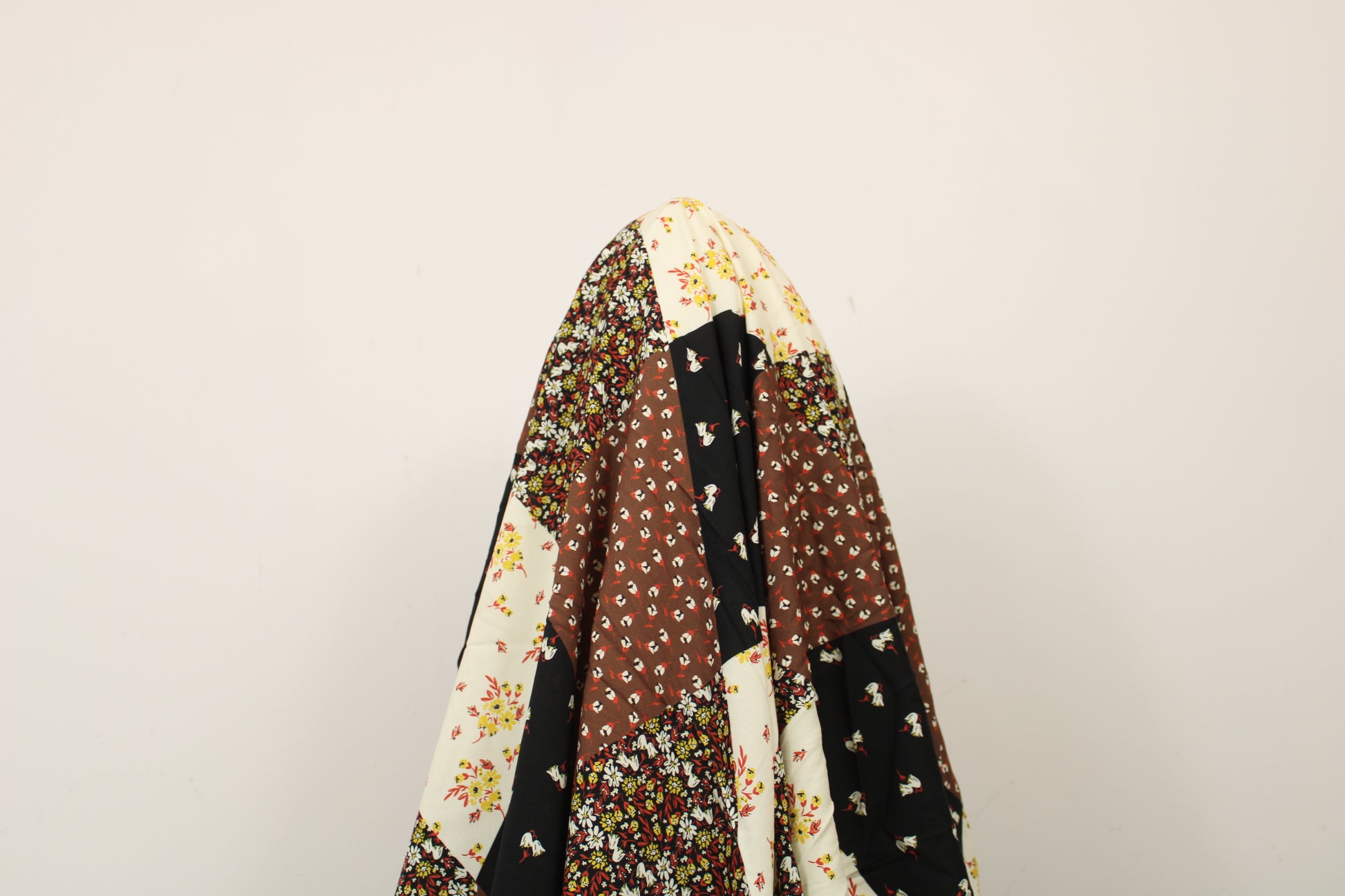 Tissu viscose - imprimé patchwork - photo 3/4 | So Tissus