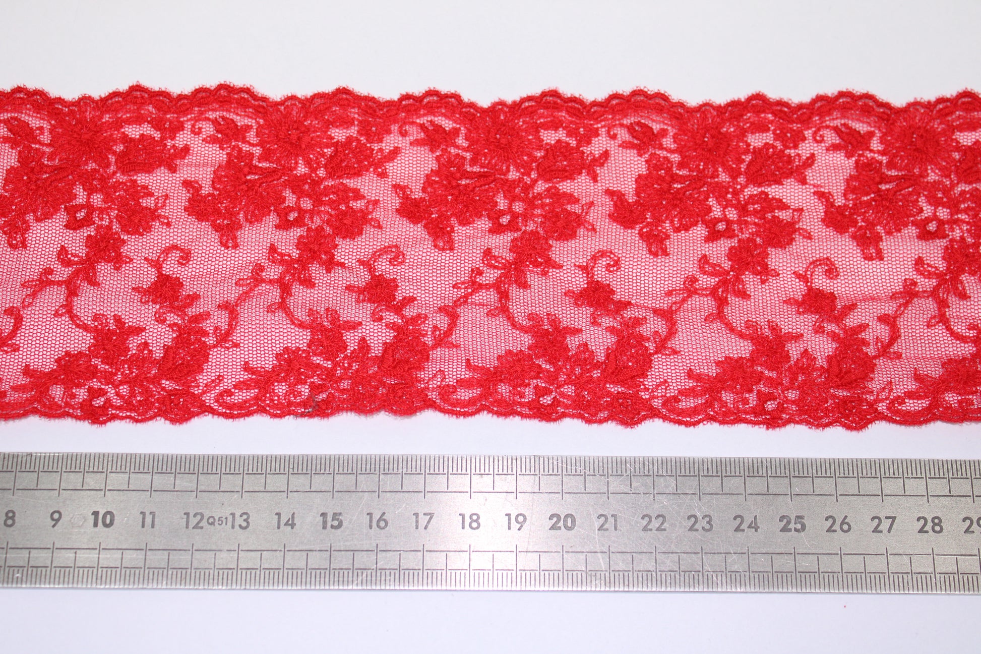 Galon - dentelle rouge - motif fleuri - photo 2/3 | So Tissus