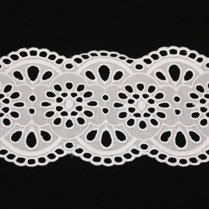 Galon - broderie anglaise blanche - motif rosace - photo 1/3 | So Tissus