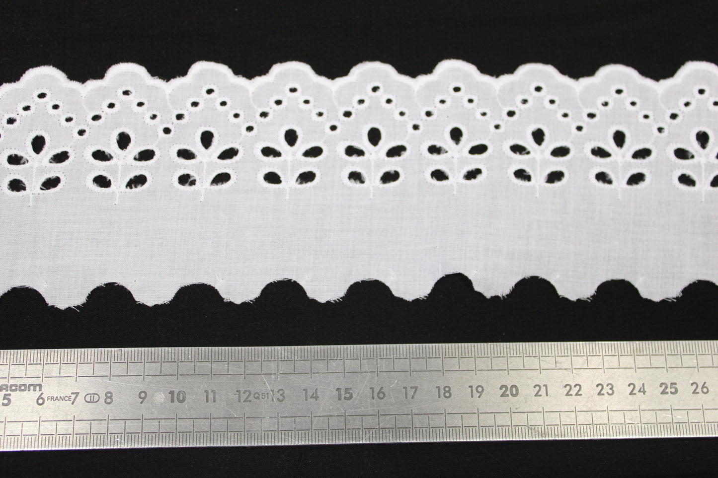 Galon - broderie anglaise blanche - photo 2/3 | So Tissus