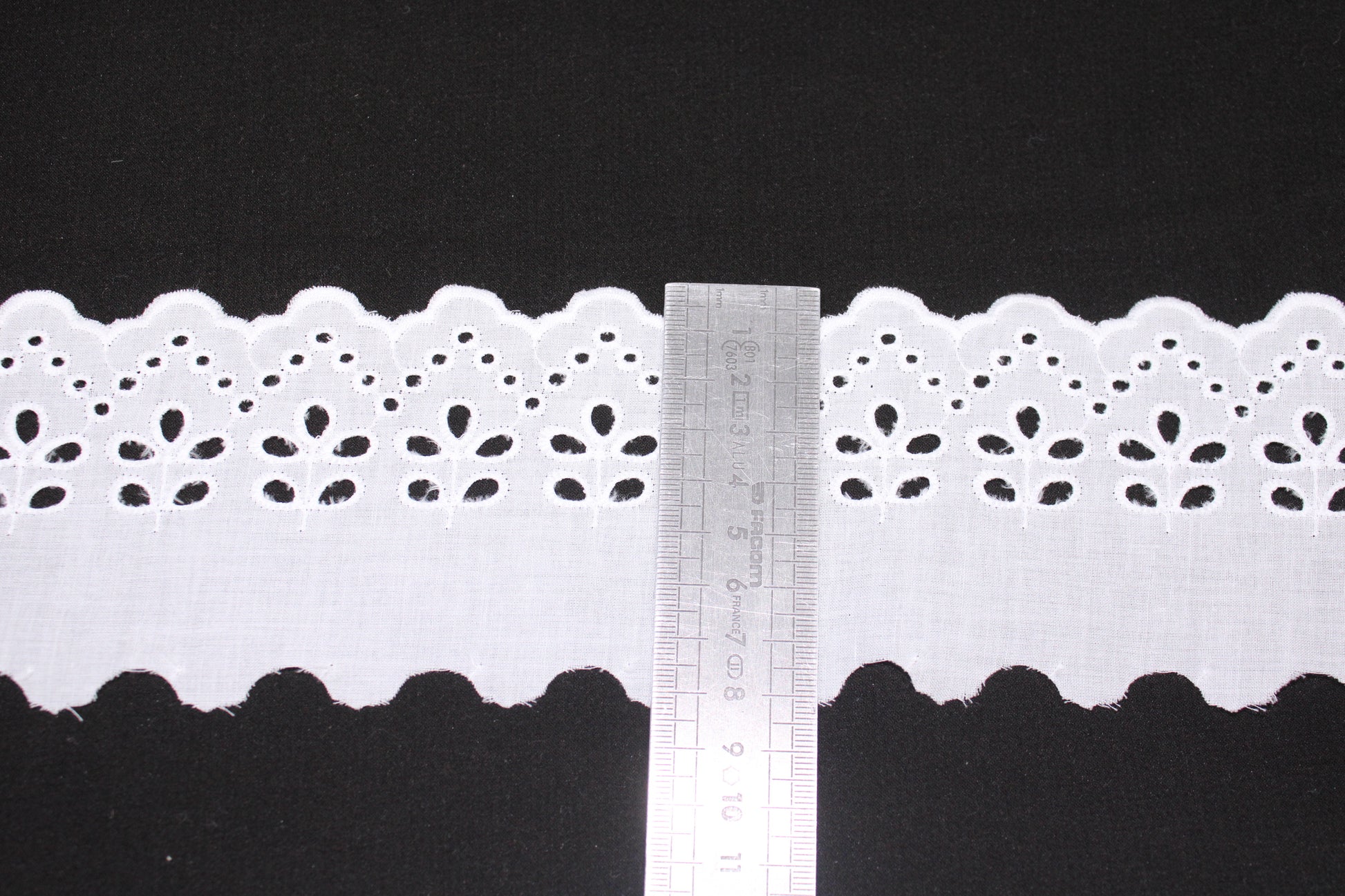 Galon - broderie anglaise blanche - photo 3/3 | So Tissus