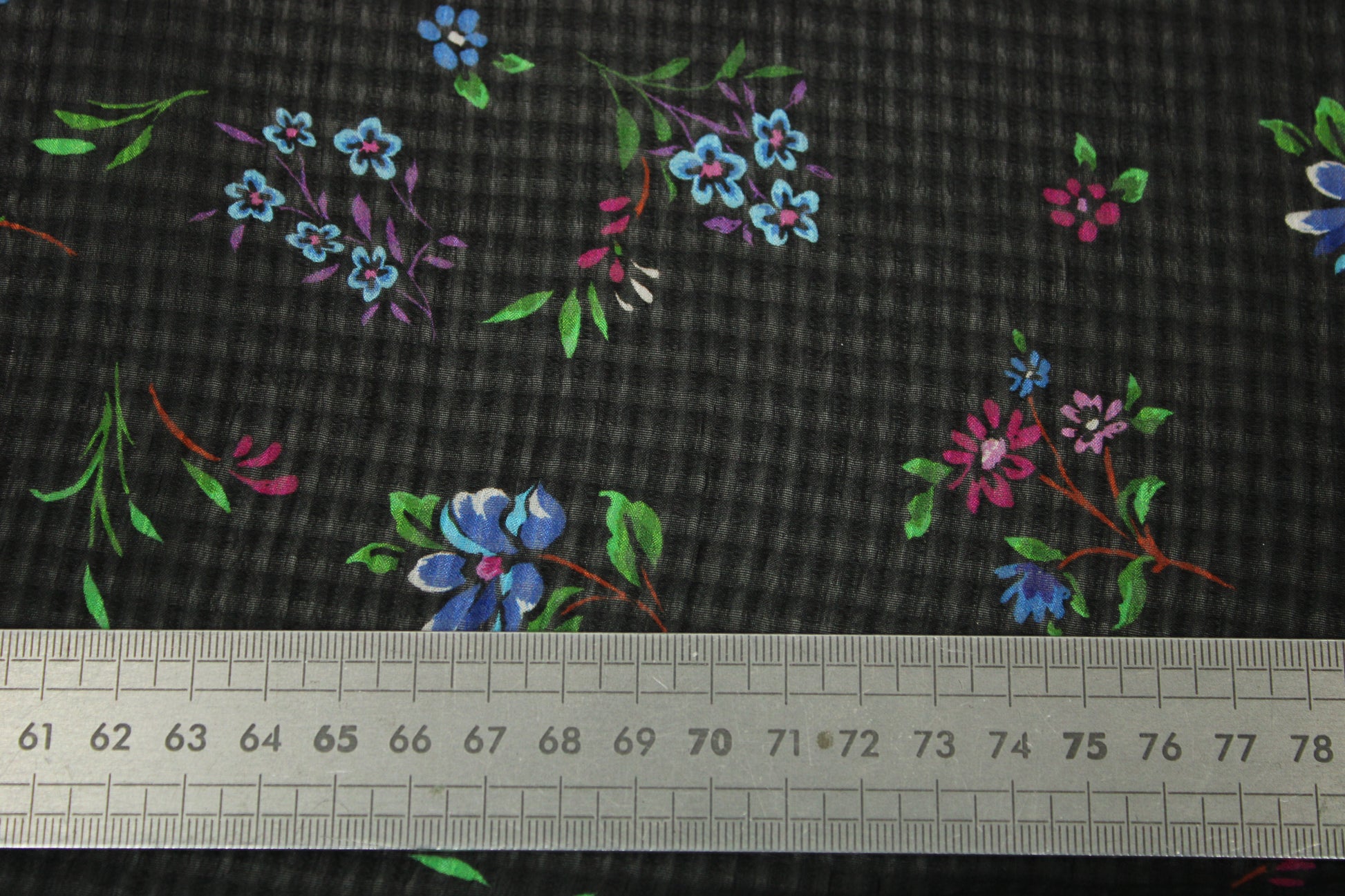 Tissu voile gaufré - imprimé fleuri - photo 5/6 | So Tissus