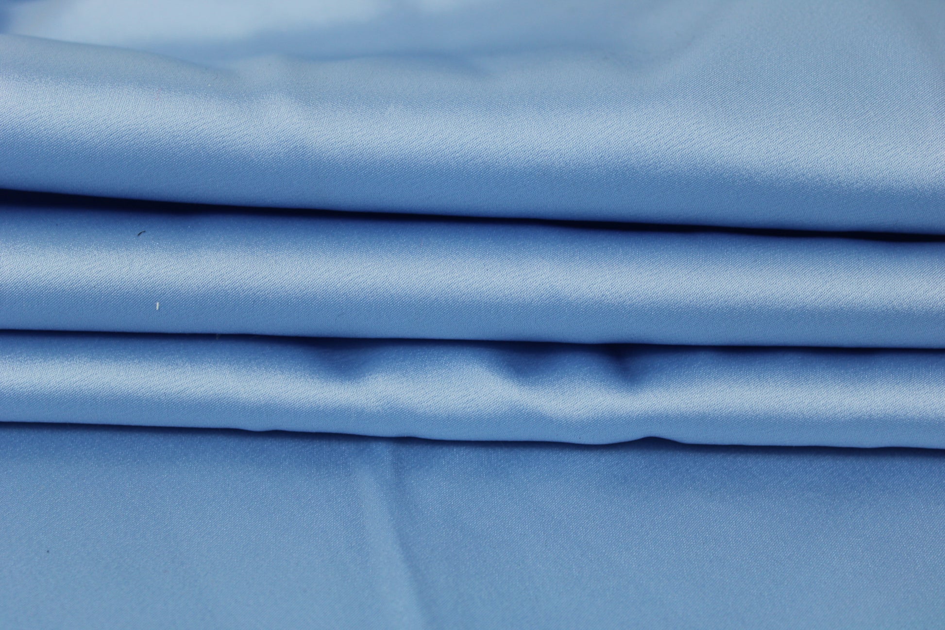 Tissu crêpe envers satin - bleu ciel - photo 2/3 | So Tissus