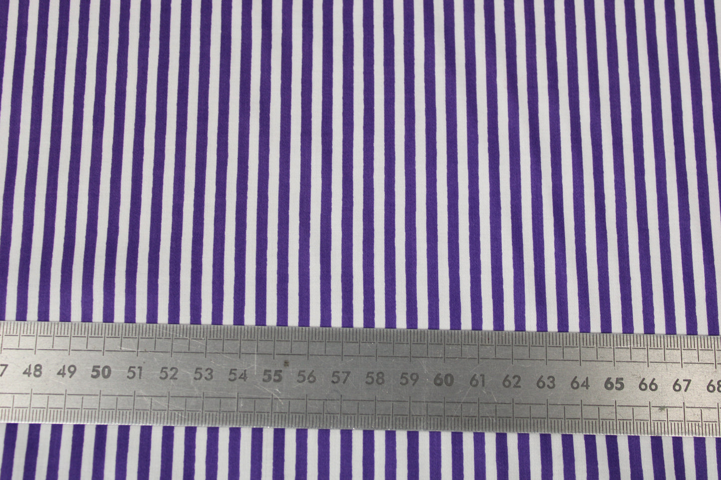 Tissu popeline coton - à rayures - blanc et violet - photo 4/5 | So Tissus