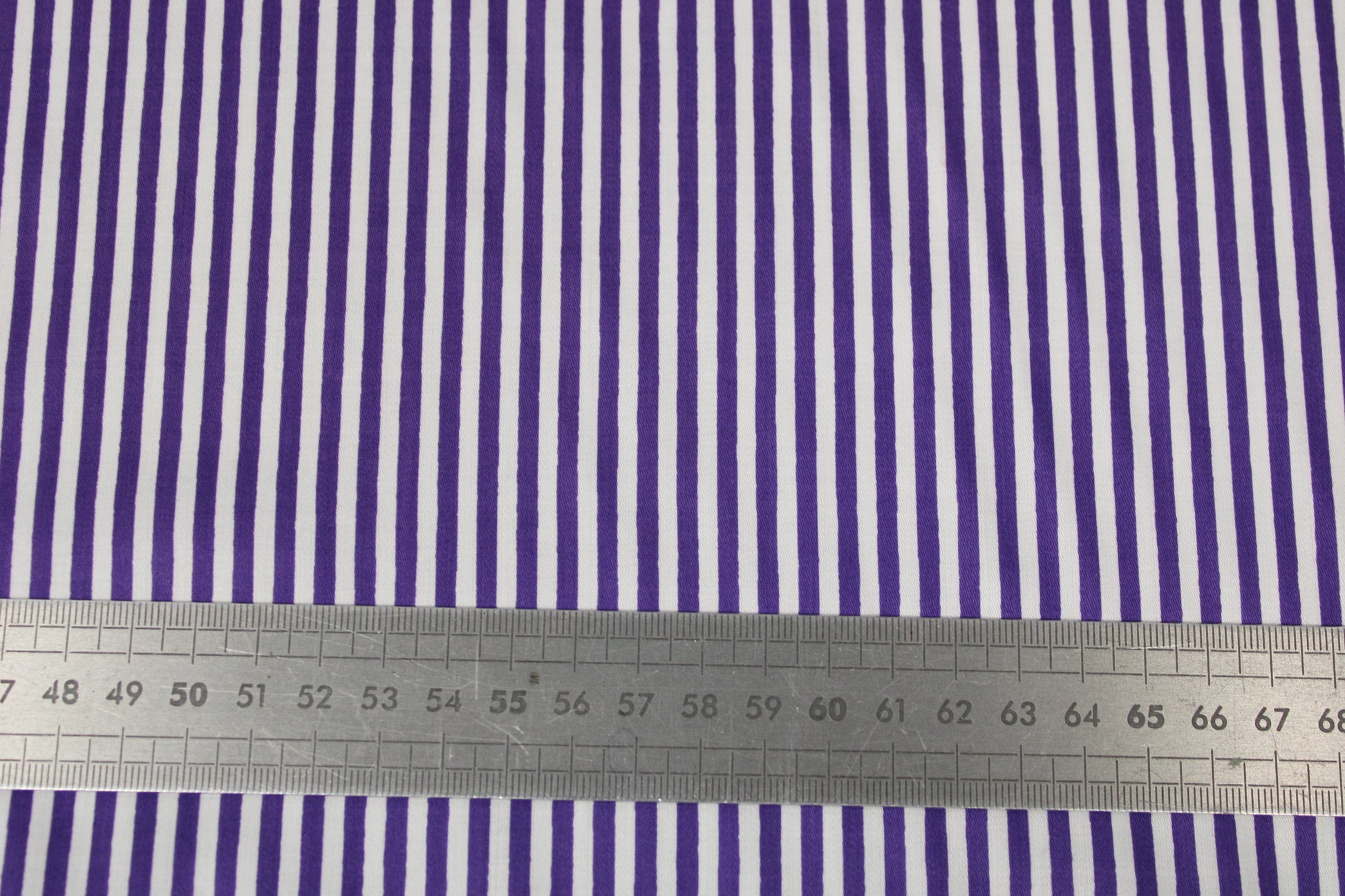 Tissu popeline coton - à rayures - blanc et violet - photo 4/5 | So Tissus