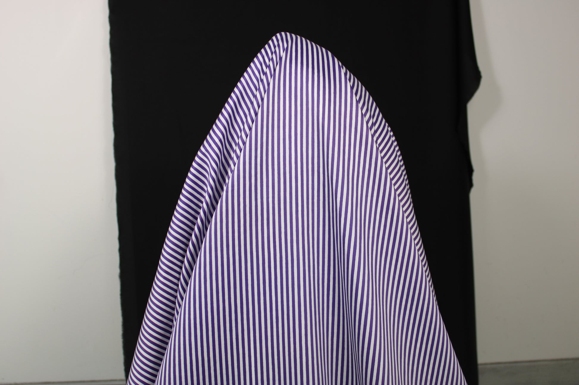 Tissu popeline coton - à rayures - blanc et violet - photo 3/5 | So Tissus
