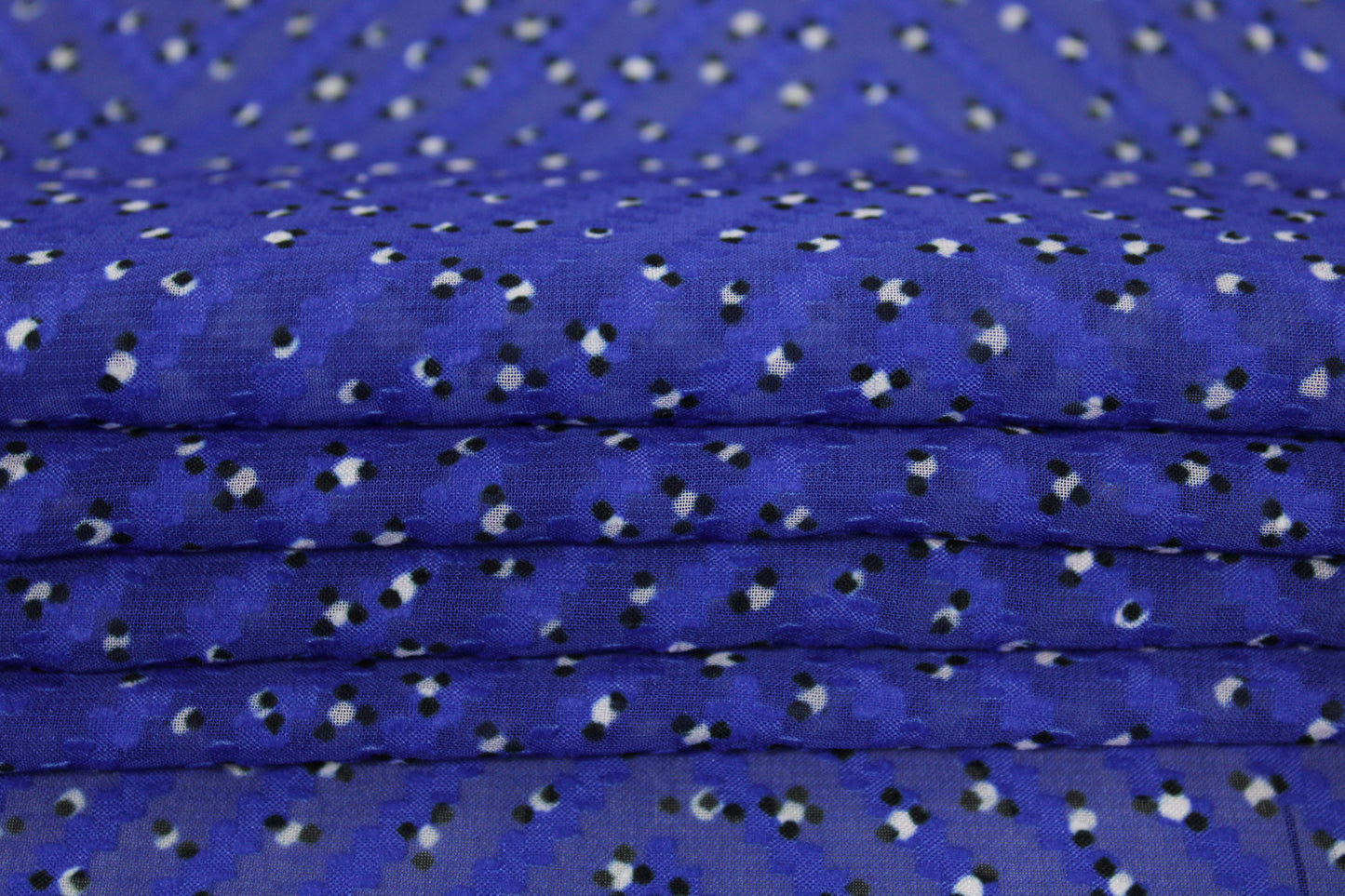 Tissu mousseline - imprimé moucheté et chevron - ton bleu nuit - photo 2/5 | So Tissus
