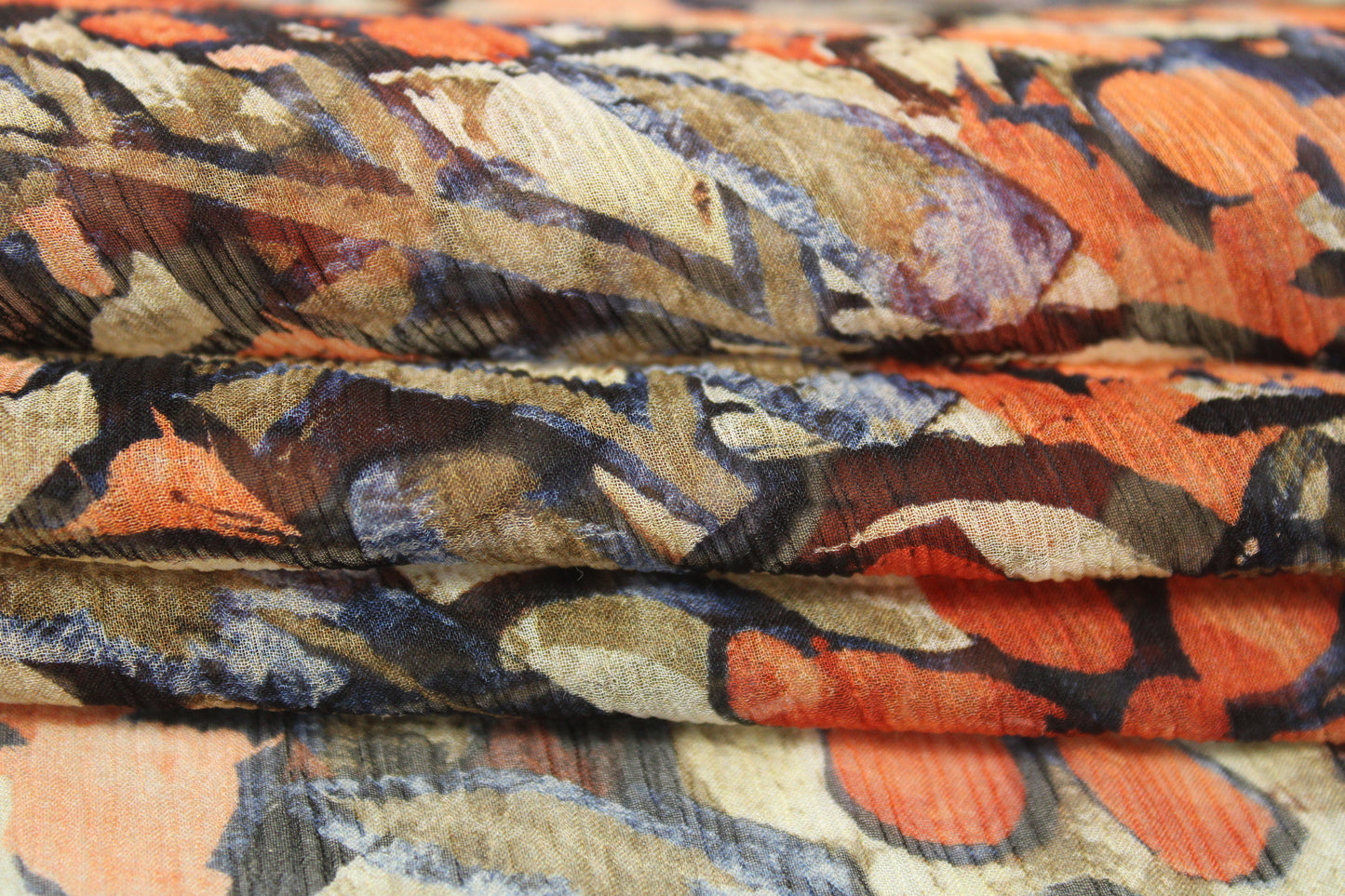 Tissu mousseline soie - imprimé fleurs abstraites - ton orangé - photo 2/5 | So Tissus
