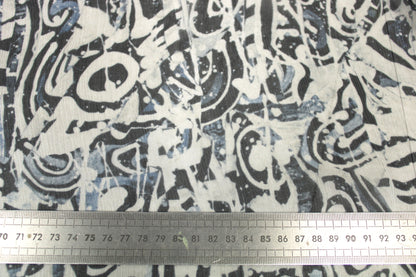 Tissu mousseline soie - imprimé graphique - ton bleu, noir et blanc - photo 5/5 | So Tissus