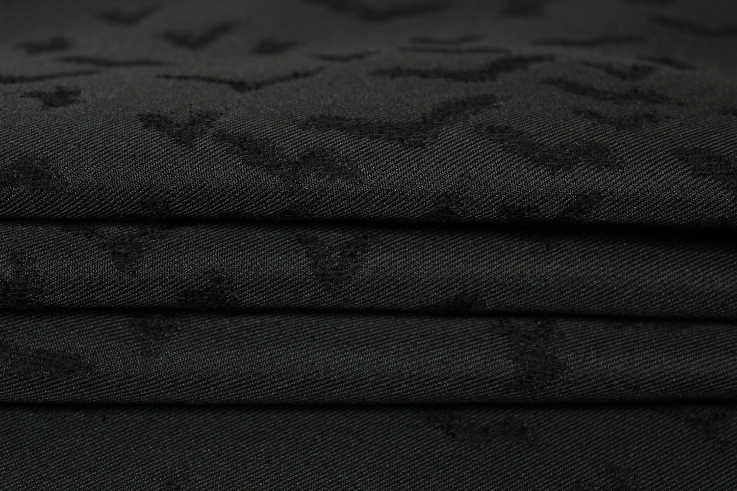 Tissu brocart motif chauve-souris - noir - photo 2/5 | So Tissus