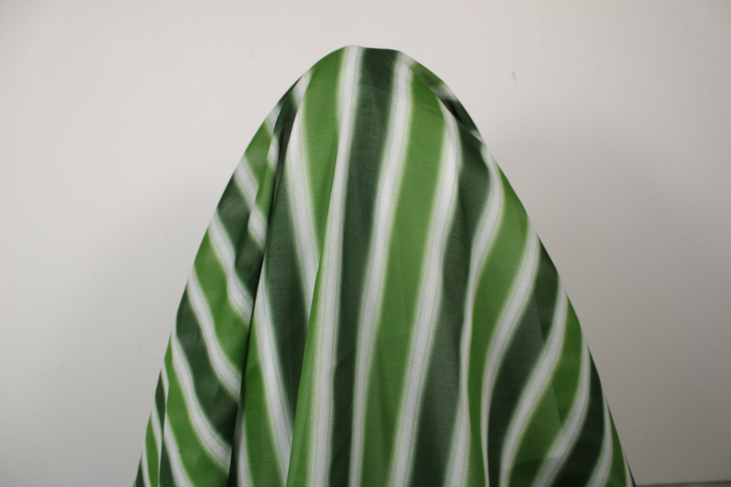 Tissu voile de coton - imprimé rayé - ton vert - photo 3/6 | So Tissus