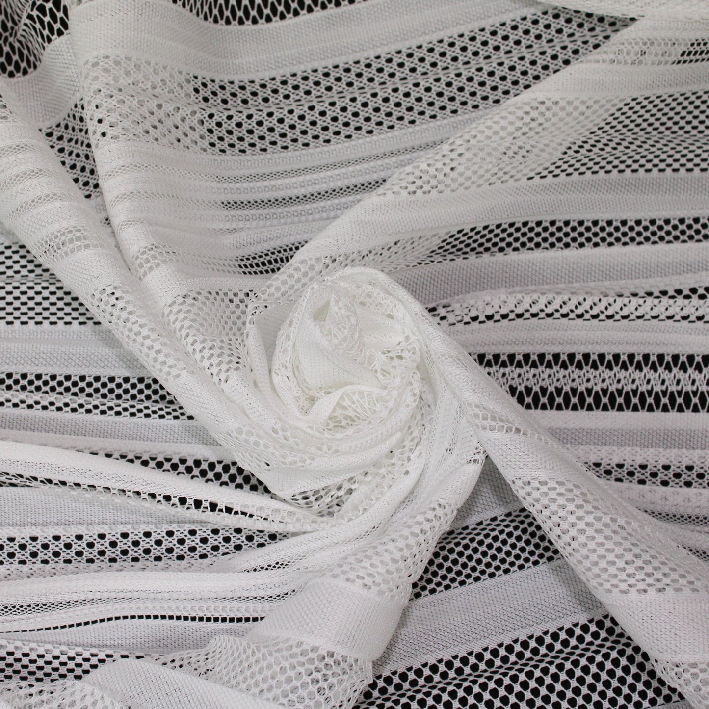 Tissu dentelle plissé - blanc - photo 1/4 | So Tissus