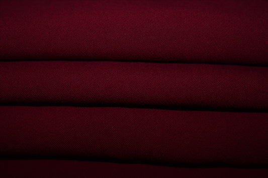 Tissus haute couture. Tissus au mètre pas cher. Tissus pas cher. Acheter tissus au mètre. Tissus français. Tissus de grandes maisons. Tissus haut de gamme. Tissus pour collection. Tissus pour createur. Jeune createur. Laine. Soie. Coton. Lin.