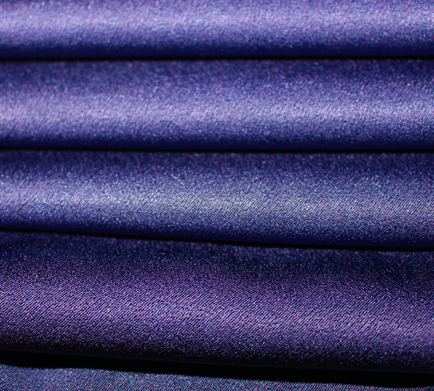 Tissus haute couture. Tissus au mètre pas cher. Tissus pas cher. Acheter tissus au mètre. Tissus français. Tissus de grandes maisons. Tissus haut de gamme. Tissus pour collection. Tissus pour createur. Jeune createur. Laine. Soie. Coton. Lin.