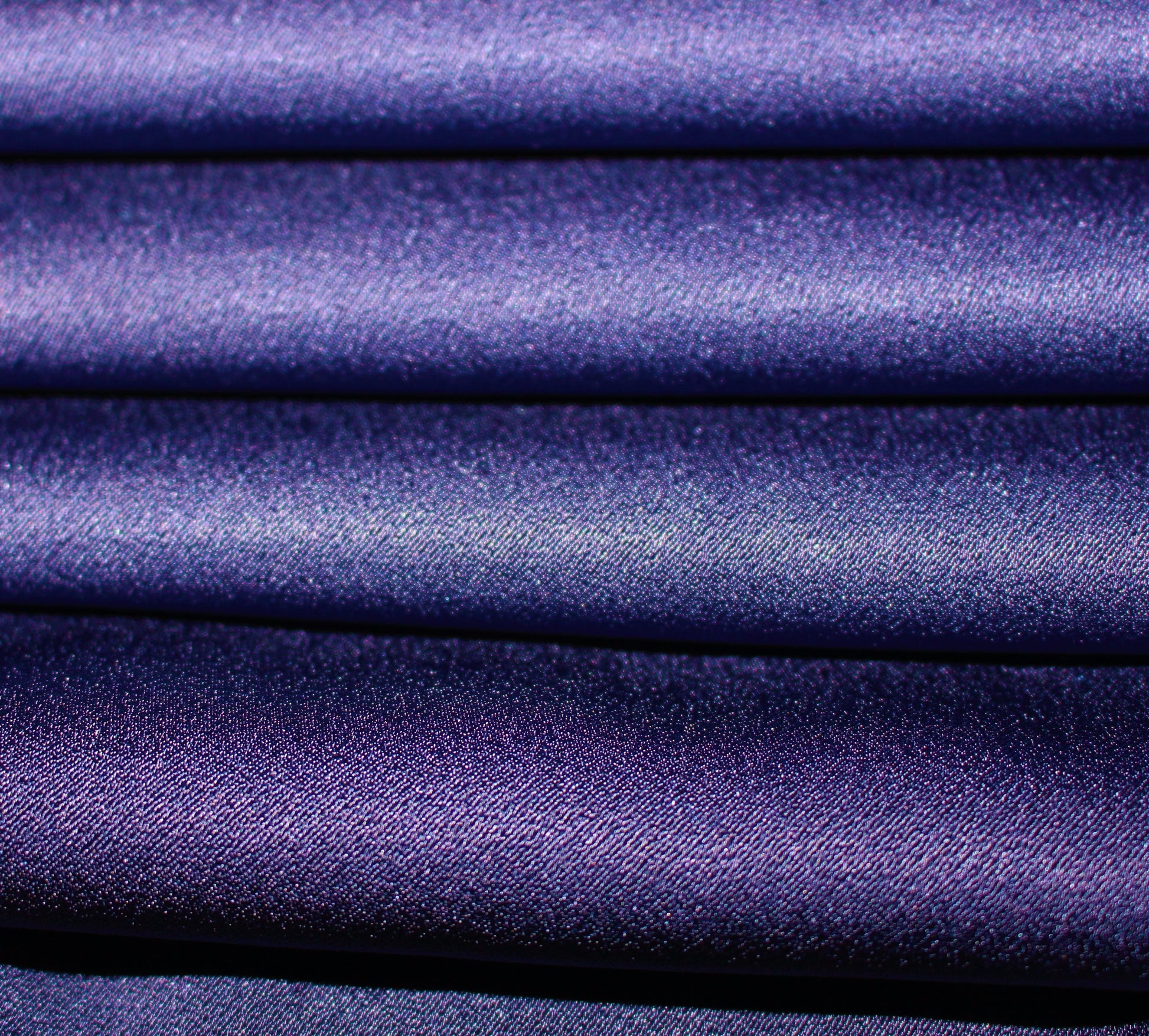 Tissus haute couture. Tissus au mètre pas cher. Tissus pas cher. Acheter tissus au mètre. Tissus français. Tissus de grandes maisons. Tissus haut de gamme. Tissus pour collection. Tissus pour createur. Jeune createur. Laine. Soie. Coton. Lin.