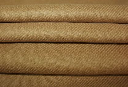 Tissus haute couture. Tissus au mètre pas cher. Tissus pas cher. Acheter tissus au mètre. Tissus français. Tissus de grandes maisons. Tissus haut de gamme. Tissus pour collection. Tissus pour createur. Jeune createur. Laine. Soie. Coton. Lin.