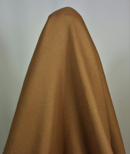 Tissus haute couture. Tissus au mètre pas cher. Tissus pas cher. Acheter tissus au mètre. Tissus français. Tissus de grandes maisons. Tissus haut de gamme. Tissus pour collection. Tissus pour createur. Jeune createur. Laine. Soie. Coton. Lin.