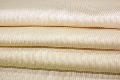 Tissus haute couture. Tissus au mètre pas cher. Tissus pas cher. Acheter tissus au mètre. Tissus français. Tissus de grandes maisons. Tissus haut de gamme. Tissus pour collection. Tissus pour createur. Jeune createur. Laine. Soie. Coton. Lin.