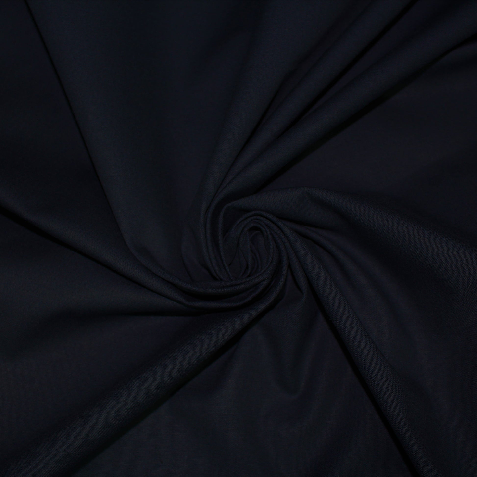 Tissus haute couture. Tissus au mètre pas cher. Tissus pas cher. Acheter tissus au mètre. Tissus français. Tissus de grandes maisons. Tissus haut de gamme. Tissus pour collection. Tissus pour createur. Jeune createur. Laine. Soie. Coton. Lin.