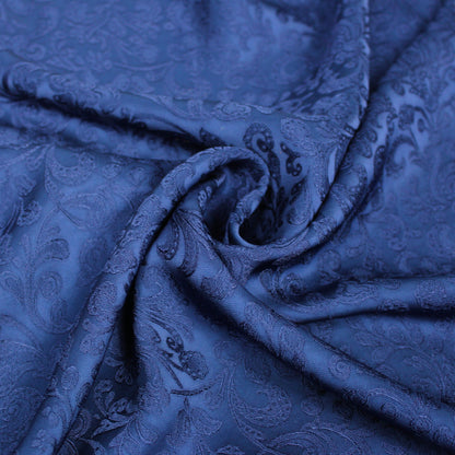 Tissus haute couture. Tissus au mètre pas cher. Tissus pas cher. Acheter tissus au mètre. Tissus français. Tissus de grandes maisons. Tissus haut de gamme. Tissus pour collection. Tissus pour createur. Jeune createur. Laine. Soie. Coton. Lin.