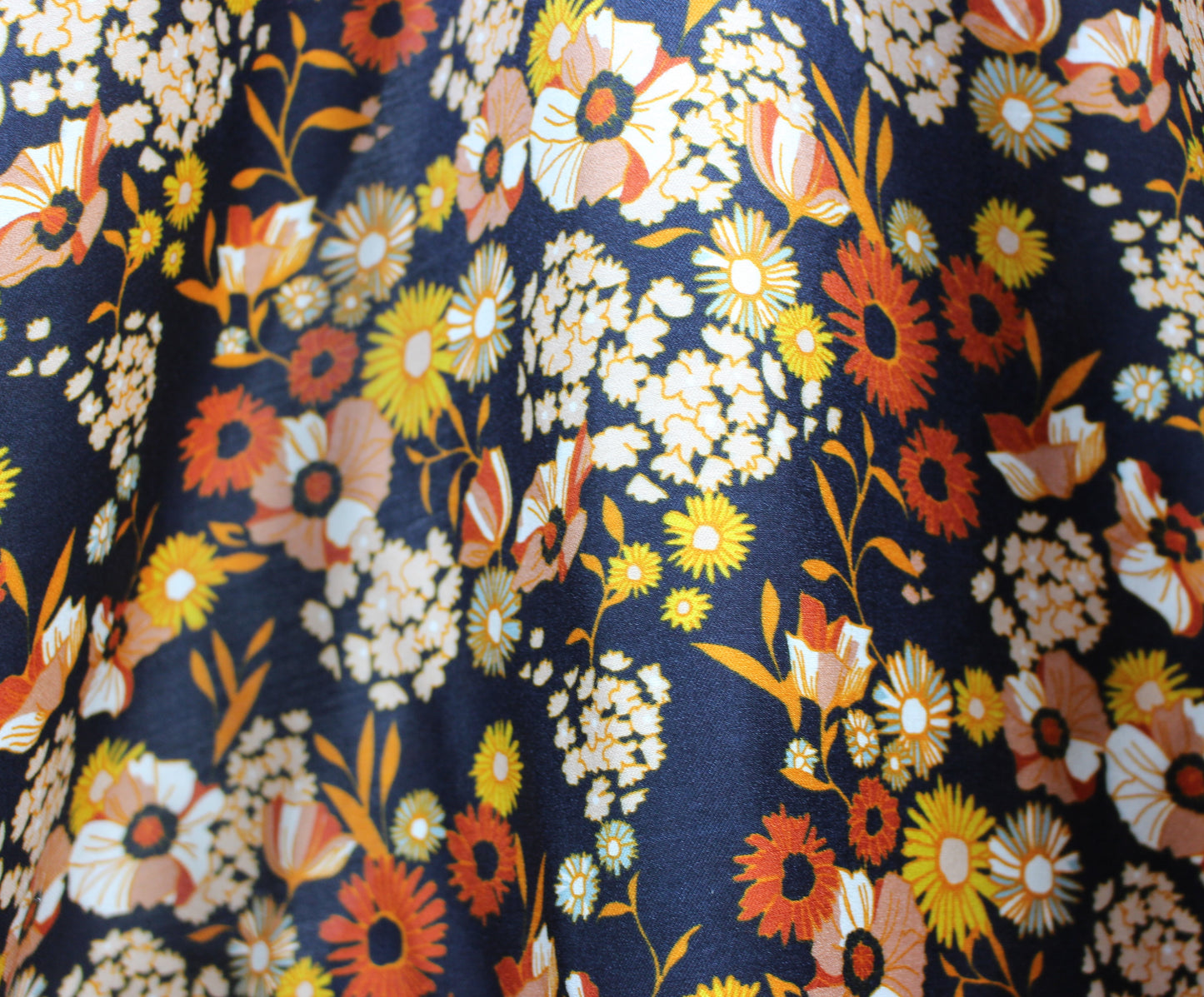 Tissu twill de soie viscose- imprimé fleuri - photo 3/4 | So Tissus
