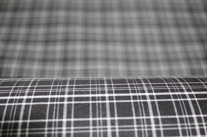 Tissus haute couture. Tissus au mètre pas cher. Tissus pas cher. Acheter tissus au mètre. Tissus français. Tissus de grandes maisons. Tissus haut de gamme. Tissus pour collection. Tissus pour createur. Jeune createur. Laine. Soie. Coton. Lin.