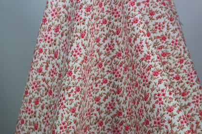 Tissus haute couture. Tissus au mètre pas cher. Tissus pas cher. Acheter tissus au mètre. Tissus français. Tissus de grandes maisons. Tissus haut de gamme. Tissus pour collection. Tissus pour createur. Jeune createur. Laine. Soie. Coton. Lin.
