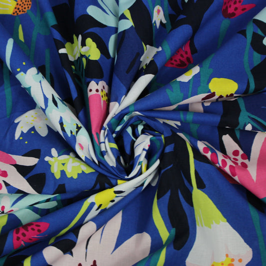 Tissus haute couture. Tissus au mètre pas cher. Tissus pas cher. Acheter tissus au mètre. Tissus français. Tissus de grandes maisons. Tissus haut de gamme. Tissus pour collection. Tissus pour createur. Jeune createur. Laine. Soie. Coton. Lin.