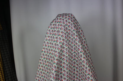 Tissus haute couture. Tissus au mètre pas cher. Tissus pas cher. Acheter tissus au mètre. Tissus français. Tissus de grandes maisons. Tissus haut de gamme. Tissus pour collection. Tissus pour createur. Jeune createur. Laine. Soie. Coton. Lin.