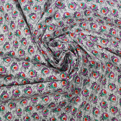 Tissus haute couture. Tissus au mètre pas cher. Tissus pas cher. Acheter tissus au mètre. Tissus français. Tissus de grandes maisons. Tissus haut de gamme. Tissus pour collection. Tissus pour createur. Jeune createur. Laine. Soie. Coton. Lin.