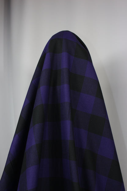Tissus haute couture. Tissus au mètre pas cher. Tissus pas cher. Acheter tissus au mètre. Tissus français. Tissus de grandes maisons. Tissus haut de gamme. Tissus pour collection. Tissus pour createur. Jeune createur. Laine. Soie. Coton. Lin.