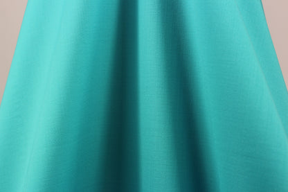 Tissus haute couture. Tissus au mètre pas cher. Tissus pas cher. Acheter tissus au mètre. Tissus français. Tissus de grandes maisons. Tissus haut de gamme. Tissus pour collection. Tissus pour createur. Jeune createur. Laine. Soie. Coton. Lin.