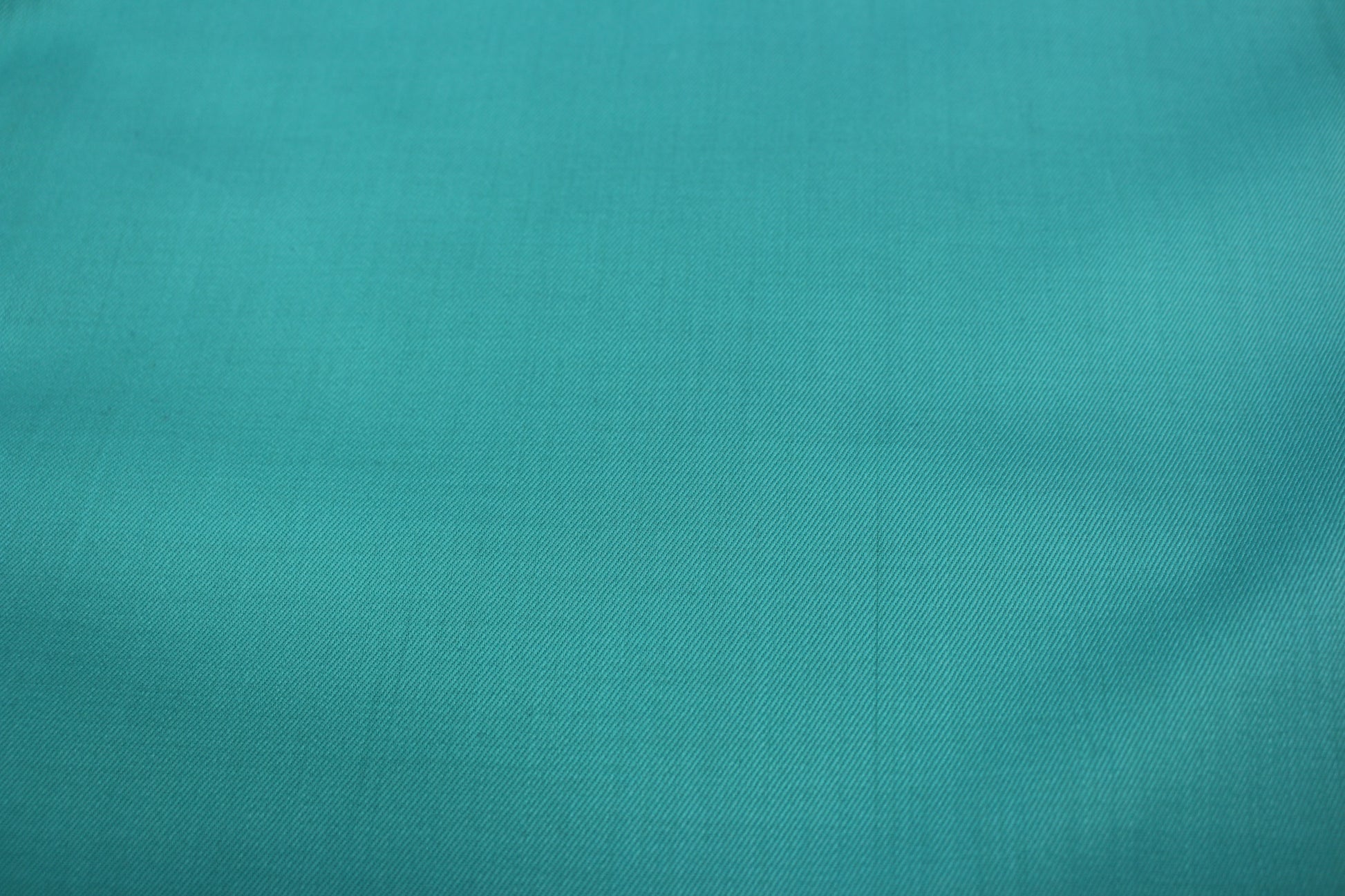 Tissus haute couture. Tissus au mètre pas cher. Tissus pas cher. Acheter tissus au mètre. Tissus français. Tissus de grandes maisons. Tissus haut de gamme. Tissus pour collection. Tissus pour createur. Jeune createur. Laine. Soie. Coton. Lin.